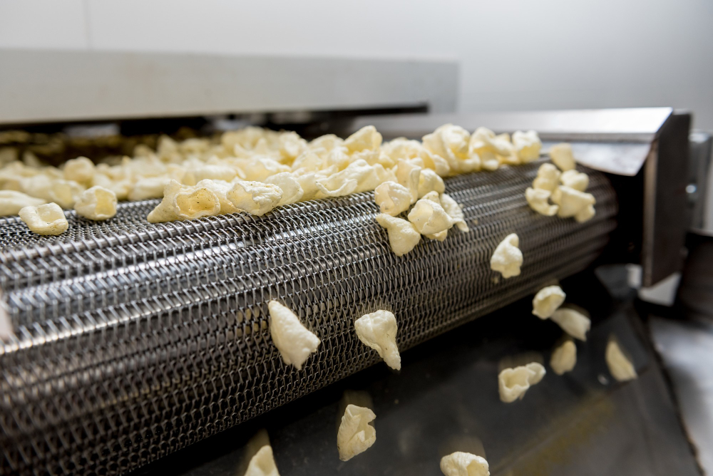 Advanced drying process converting potato mash into golden flakes
